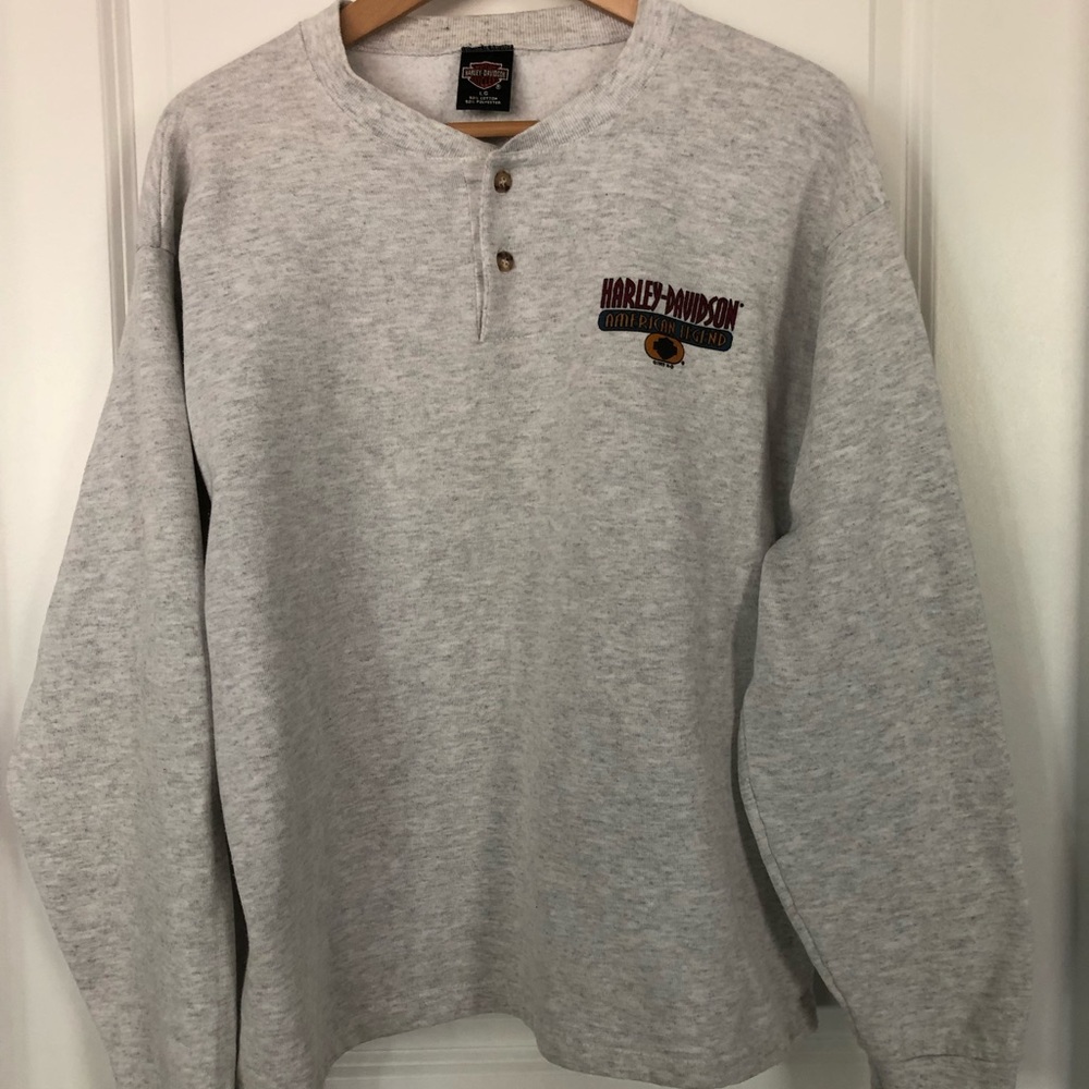 Harley-Davidson sweatshirt from Richmond Virginia.
